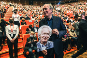 <span style='display:inline-block; background-color:#DF071E; width: 100%;padding:5px;'>Luc Dardenne</span>