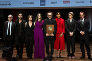 <span style='display:inline-block; background-color:#DF071E; width: 100%;padding:5px;'>Les invités </span>