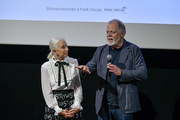 <span style='display:inline-block; background-color:#DF071E; width: 100%;padding:5px;'>Helen Mirren et Taylor Hackford</span>
