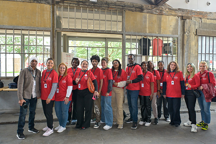 <span style='display:inline-block; background-color:#DF071E; width: 100%;padding:5px;'>Semaine de l’intégration au Festival Lumière, un dispositif permettant à des personnes réfugiées de se rapprocher de l’emploi</span>