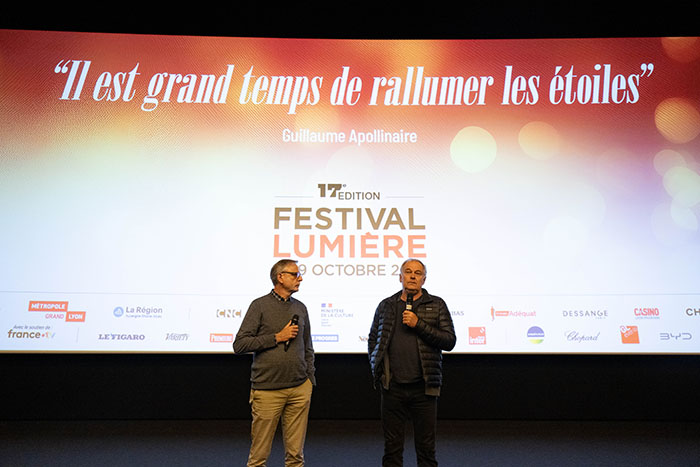 <span style='display:inline-block; background-color:#DF071E; width: 100%;padding:5px;'>Christian Carion</span>