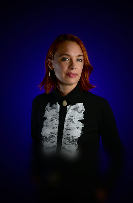 <span style='display:inline-block; background-color:#DF071E; width: 100%;padding:5px;'>Lætitia Dosch</span>