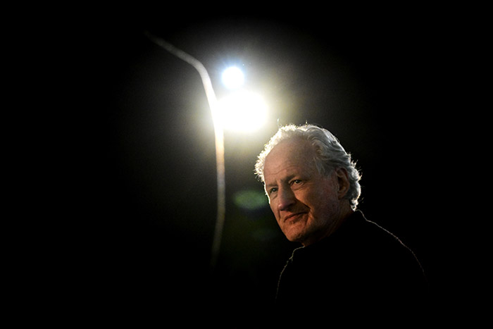 <span style='display:inline-block; background-color:#DF071E; width: 100%;padding:5px;'>Michael Mann</span>