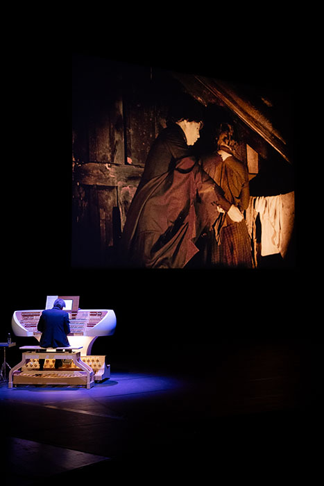 <span style='display:inline-block; background-color:#DF071E; width: 100%;padding:5px;'>CINÉ-CONCERT La Charrette fantôme de Victor Sjöström</span>
